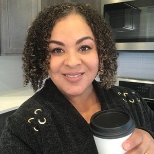 Meet your Posher, Lashawnda